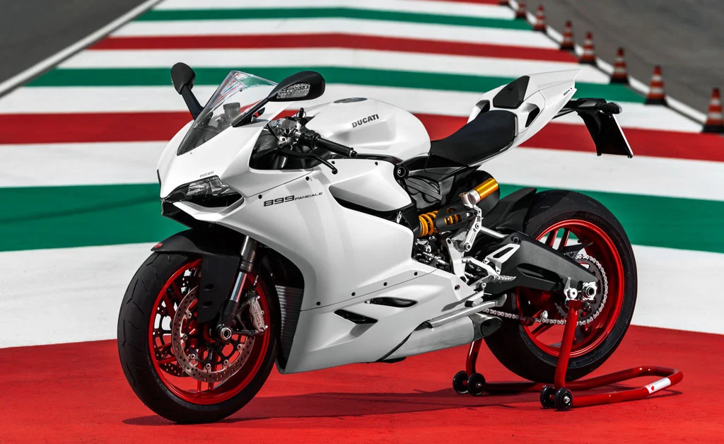 Ducati Panigale V4 R 2023 chi tiết giá xe có khả năng về Việt Nam   Motosaigon