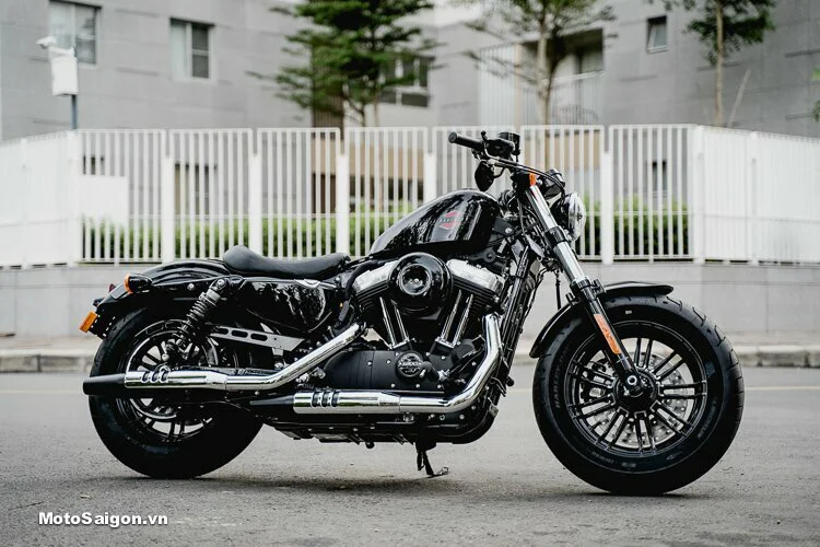 Harley Davidson 48 độ pô Corba  YouTube