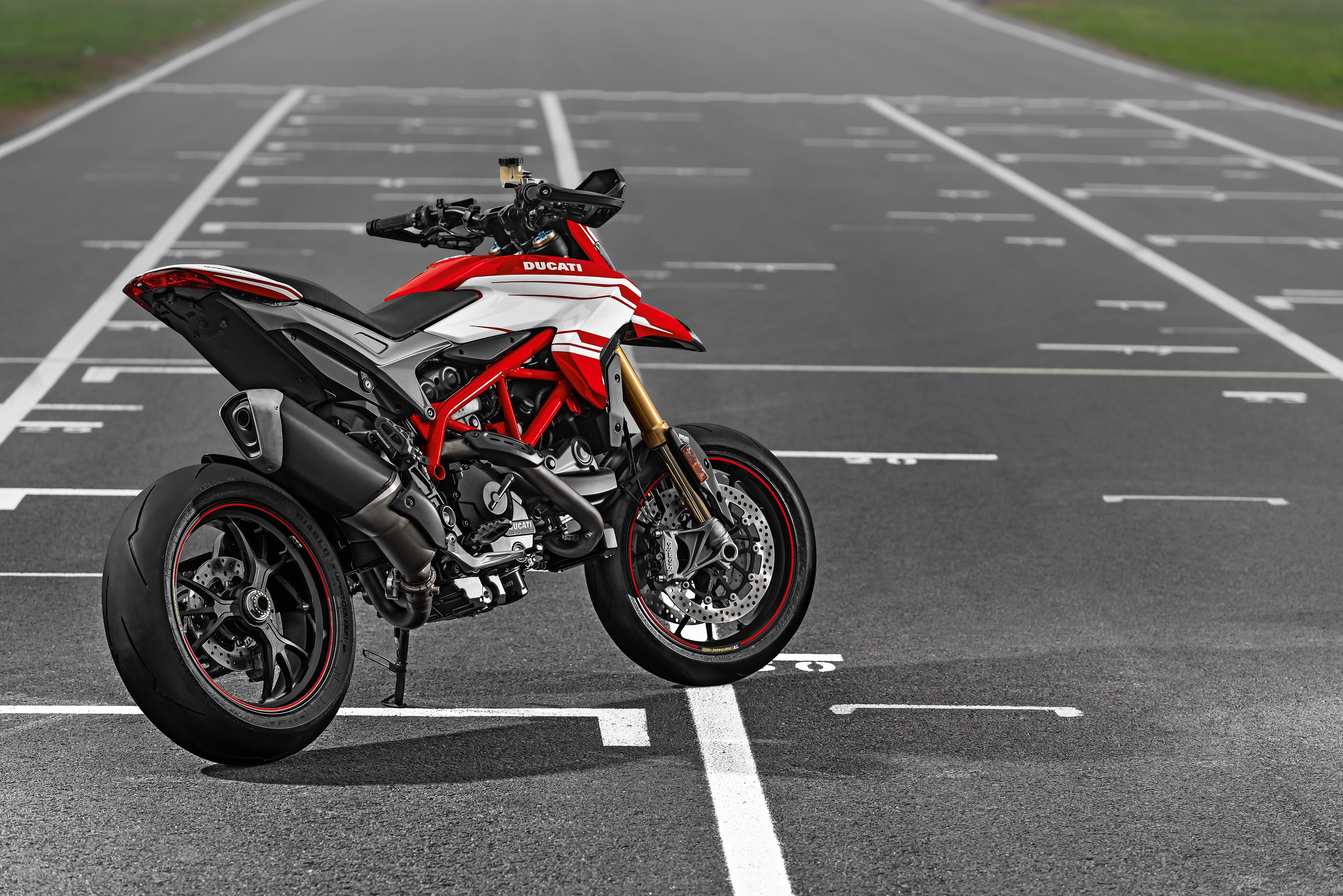 Tem xe Ducati Hypermotard 939  002  AK Premium