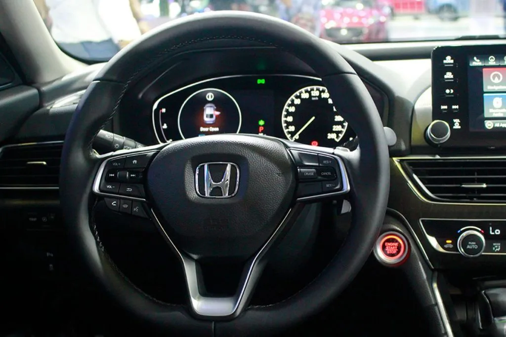 đánh giá chi tiết Honda Accord 2020