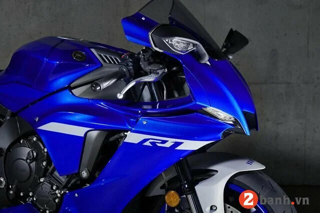 Yamaha R1 giá bao nhiêu