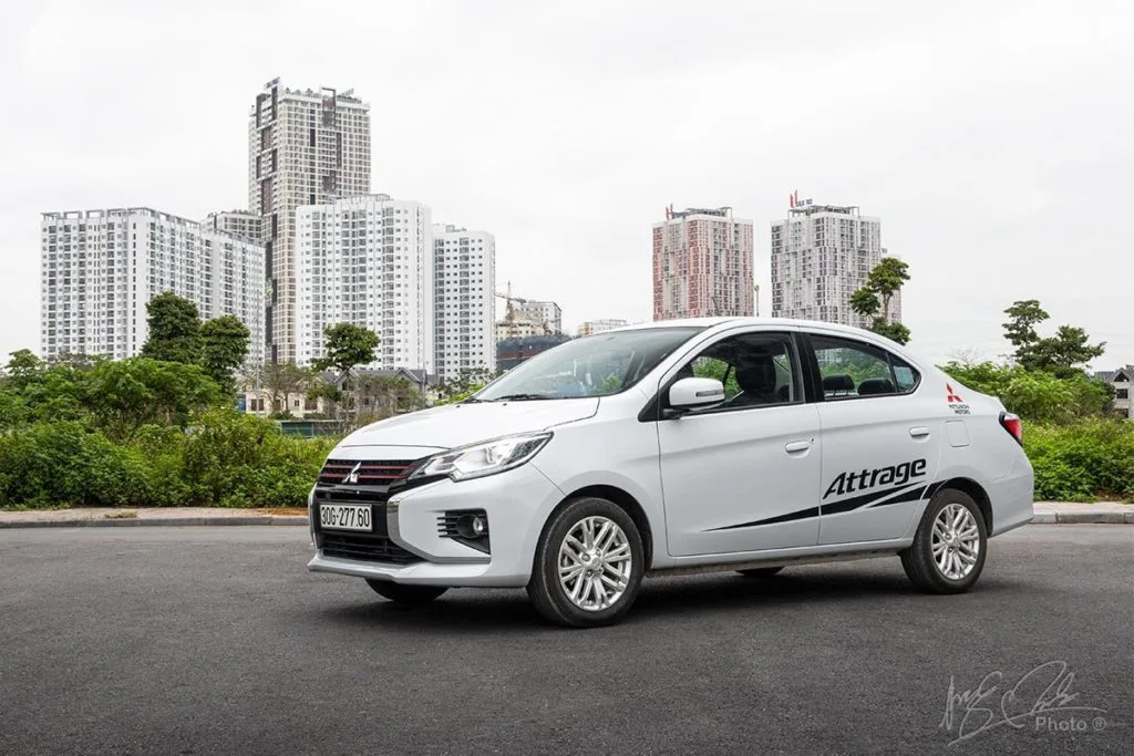 đánh giá ngoại thất Mitsubishi Attrage 2020